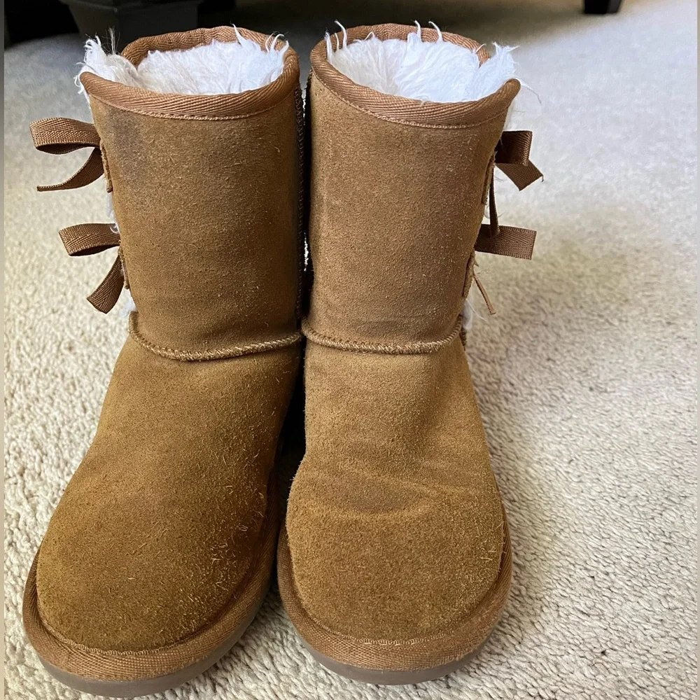 Koolaburra by Ugg Short Suede Chestnut Boots with Bows Size 13 Girls